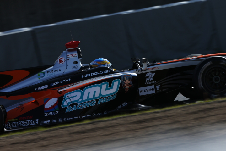 ノックアウト予選Q3: 石浦宏明（P.MU/CERUMO・INGING SF14）