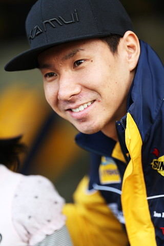 キッズピットウォーク: 小林可夢偉（Team KYGNUS SUNOCO SF14）