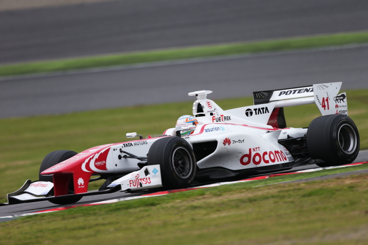 決勝レース: ナレイン・カーティケヤン（DOCOMO DANDELION M41Y SF14）