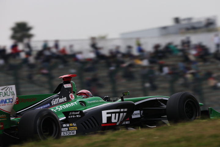 決勝レース: ジェームス・ロシター（FUJI×D'station KONDO SF14）