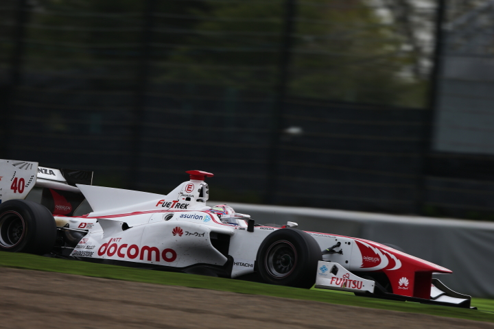 決勝レース: ナレイン・カーティケヤン（DOCOMO DANDELION M41Y SF14）