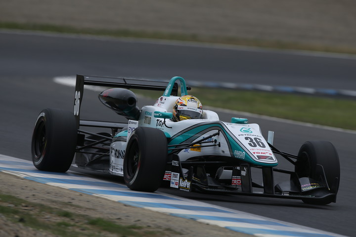 ポールポジションは山下健太（PETRONAS TOM'S F312）