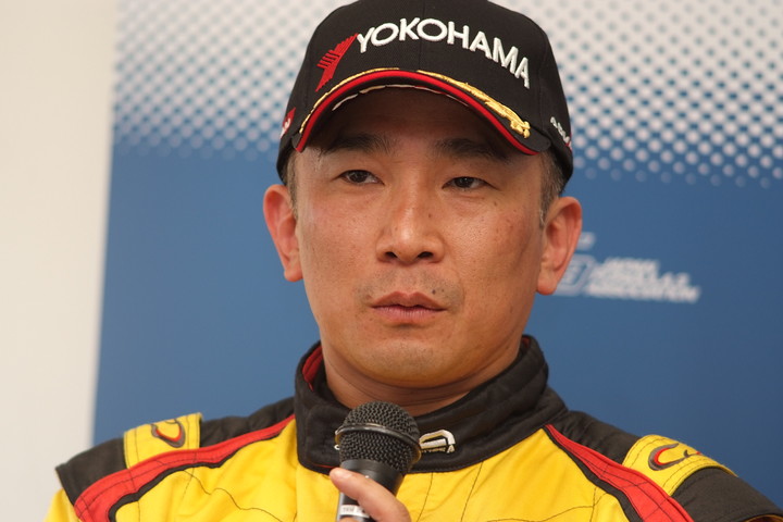 決勝記者会見: Nクラス決勝3位のドラゴン（B-MAX）