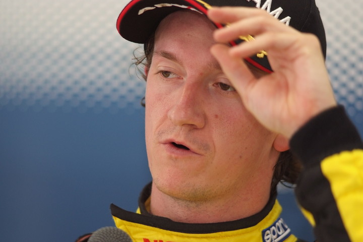 決勝記者会見: 2位のルーカス・オルドネス（B-MAX NDDP F3）