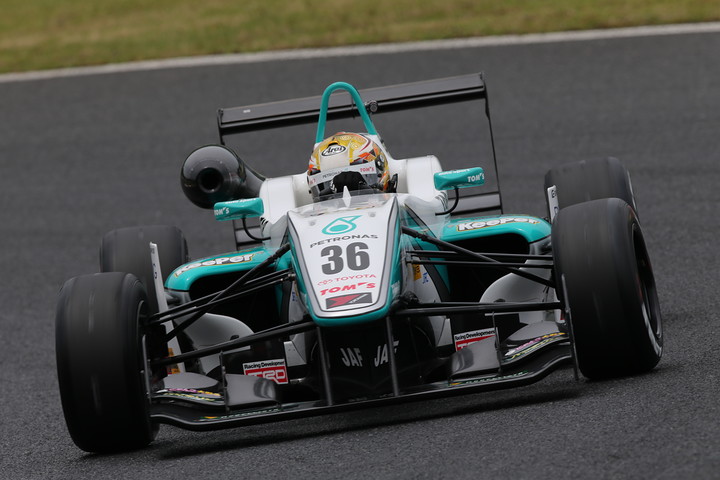 ポールポジションは山下健太（PETRONAS TOM'S F312）