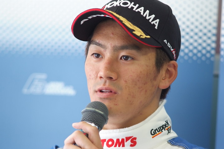 決勝記者会見: Nクラス優勝の小河諒（KeePer TOM'S F306）