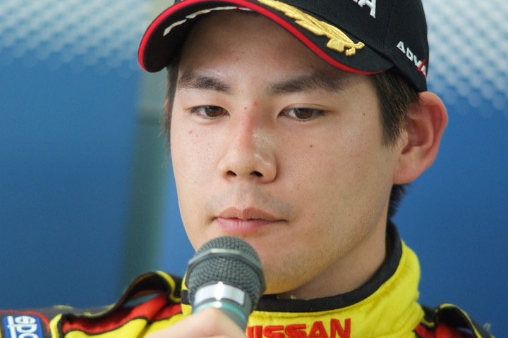 決勝記者会見: 3位の高星明誠（B-MAX NDDP F3）