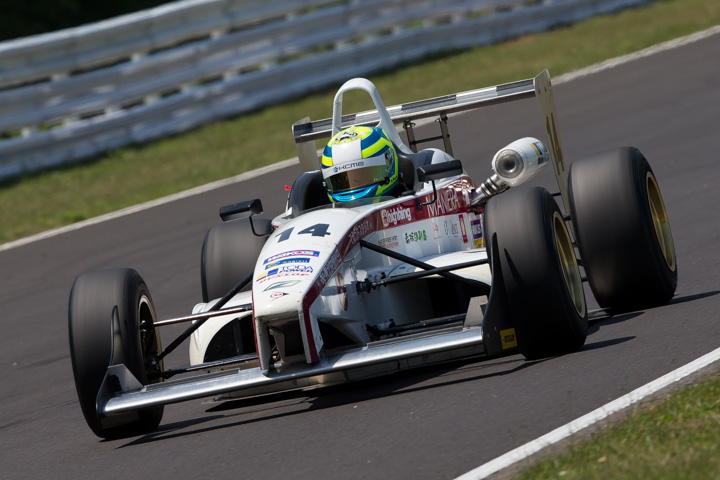 決勝2位は根本悠生（GUNZE ZAP F108）