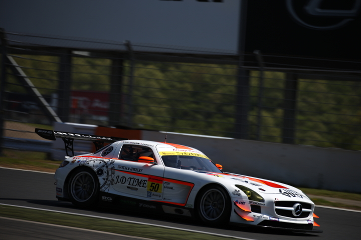 公式練習: 加納政樹／ナニン・インドラ・パユーング／安岡秀徒組（GT300クラス・SKT EXE SLS）