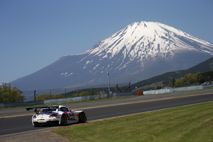公式練習: ヨルグ・ミューラー／荒聖治組（GT300クラス・Studie BMW Z4）