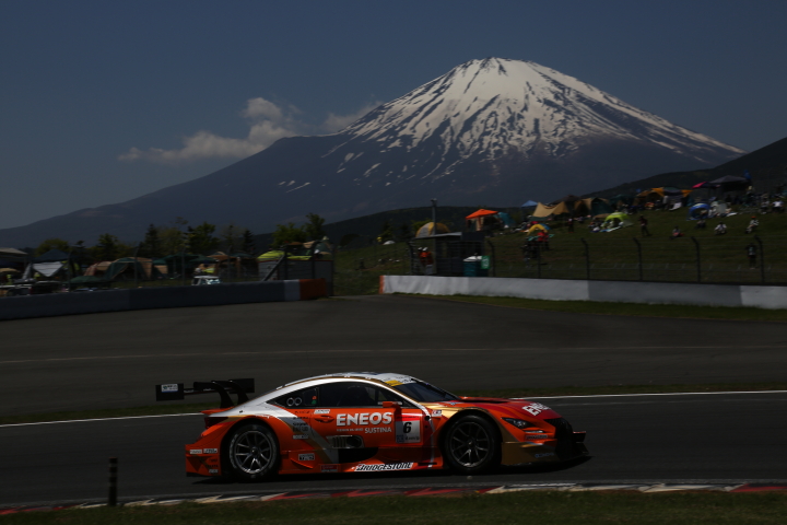 公式練習: 大嶋和也／国本雄資組（GT500クラス・ENEOS SUSTINA RC F）