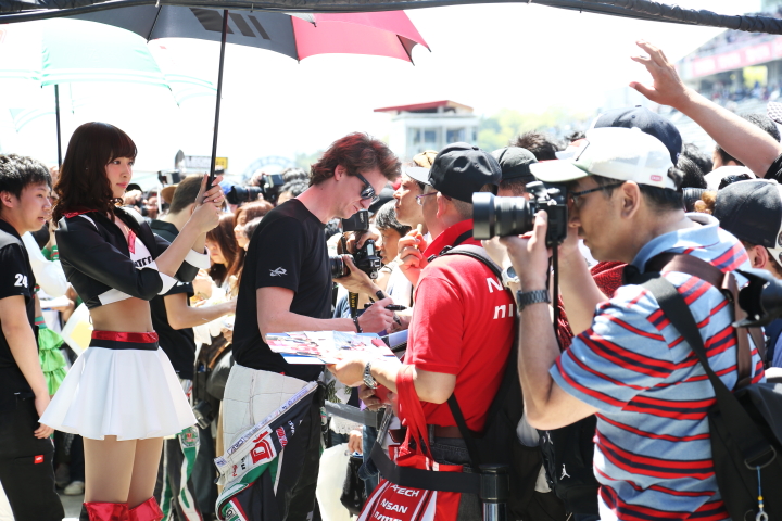 ピットウォーク: ルーカス・オルドネス（D'station ADVAN GT-R）