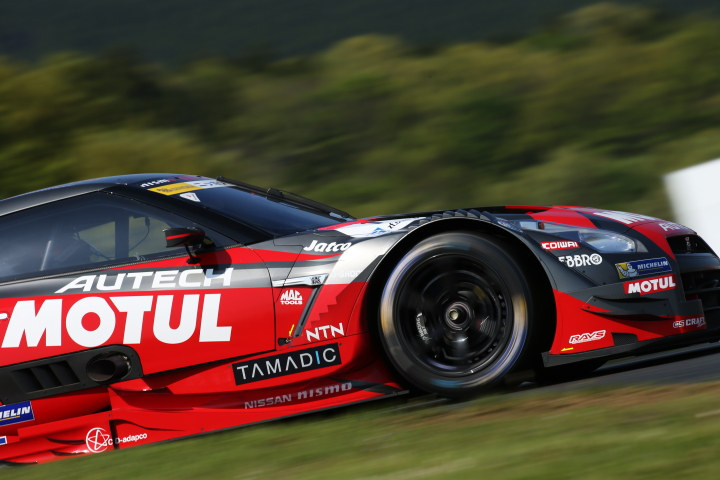 GT500クラスノックアウト予選Q1: 松田次生（MOTUL AUTECH GT-R）