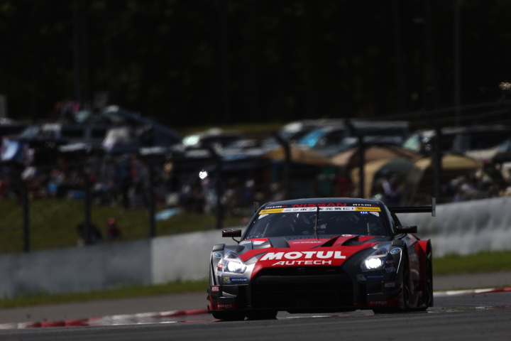 フリー走行: 松田次生／ロニー・クインタレッリ組（GT500クラス・MOTUL AUTECH GT-R）