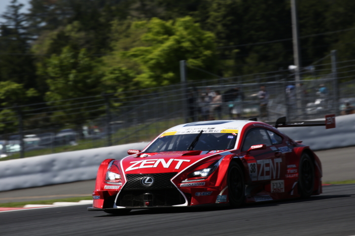 フリー走行: 立川祐路／石浦宏明組（GT500クラス・ZENT CERUMO RC F）