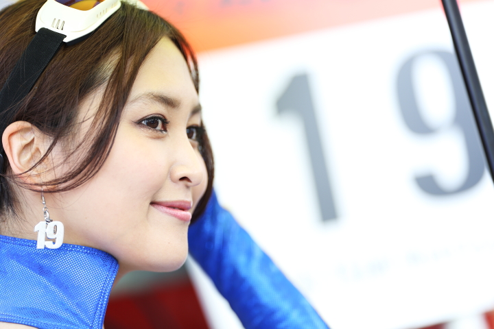 ピットウォーク: レースクイーン