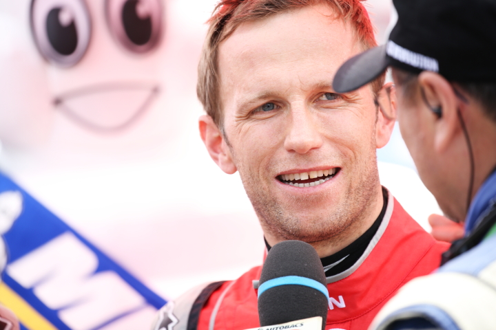 決勝レース: ロニー・クインタレッリ（MOTUL AUTECH GT-R）