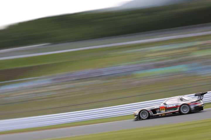 決勝レース: 平中克幸／ビヨン・ビルドハイム組（GT300クラス・GAINER TANAX SLS）