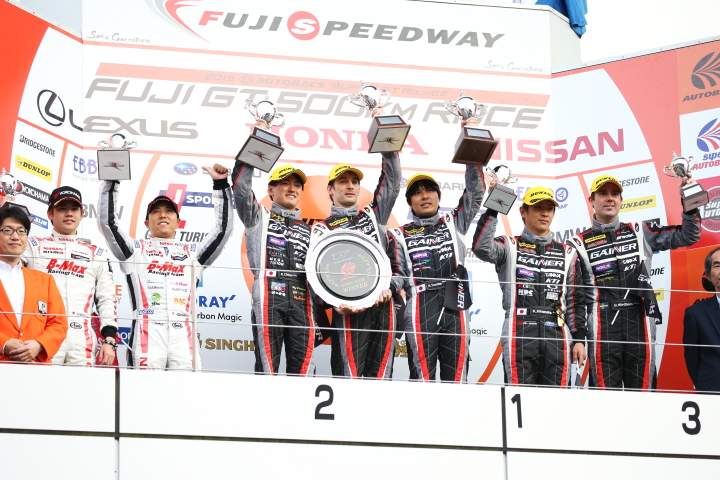 決勝レース: GT300クラスの表彰式