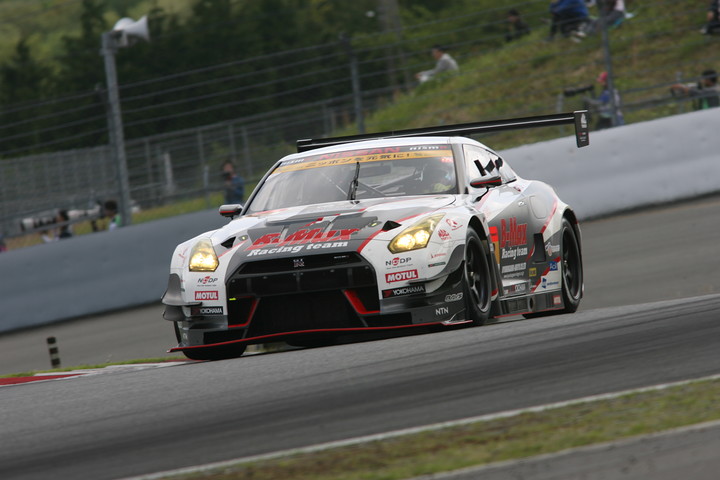 GT300クラス決勝2位はB-MAX NDDP GT-Rの星野一樹／高星明誠組