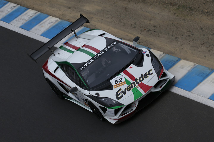 カテゴリーⅡでPPから優勝を飾った上野嘉三/影山正美組ランボルギーニ