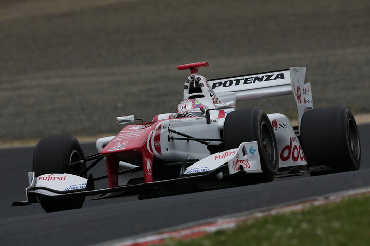 フリー走行1回目: トップタイムは野尻智紀（DOCOMO DANDELION M40S SF14）