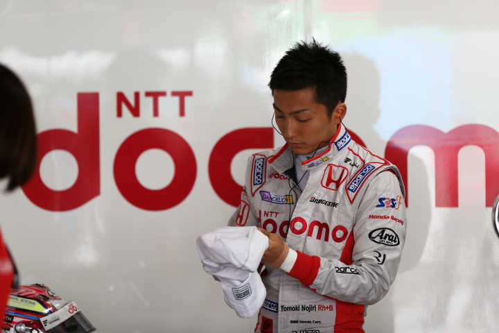 フリー走行: 野尻智紀（DOCOMO DANDELION M40S SF14）