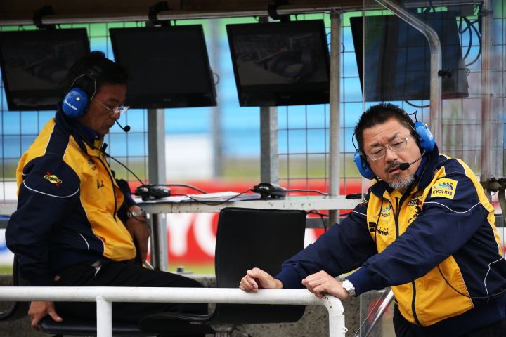 ノックアウト予選: 田中耕太郎エンジニア(右)（平川亮担当:KYGNUS SUNOCO Team LeMans）