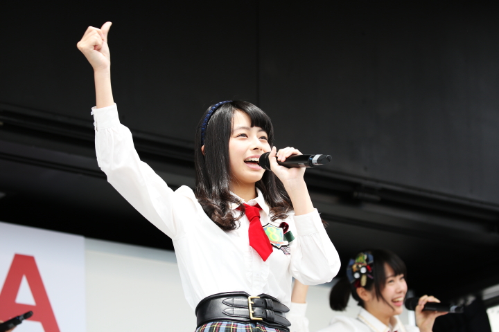 トヨタワクドキイベント: AKB48 Team8クルマサークルのミニライブ