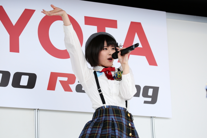 トヨタワクドキイベント: AKB48 Team8クルマサークルのミニライブ