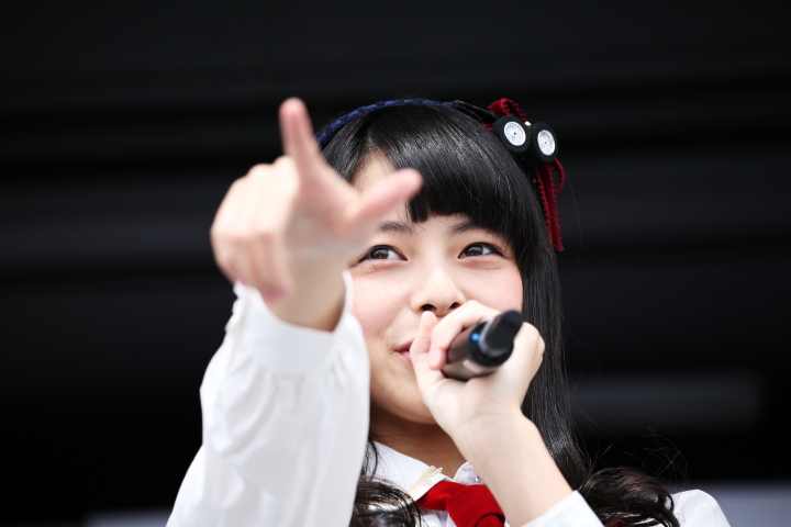 トヨタワクドキイベント: AKB48 Team8クルマサークルのミニライブ