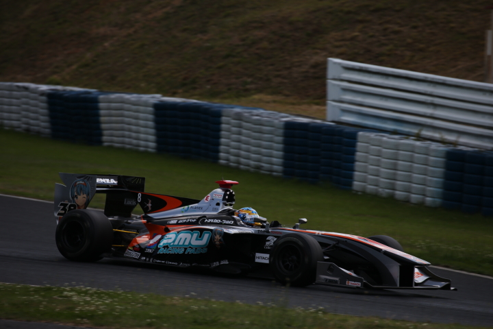 決勝レース: 石浦宏明（P.MU/CERUMO・INGING SF14）
