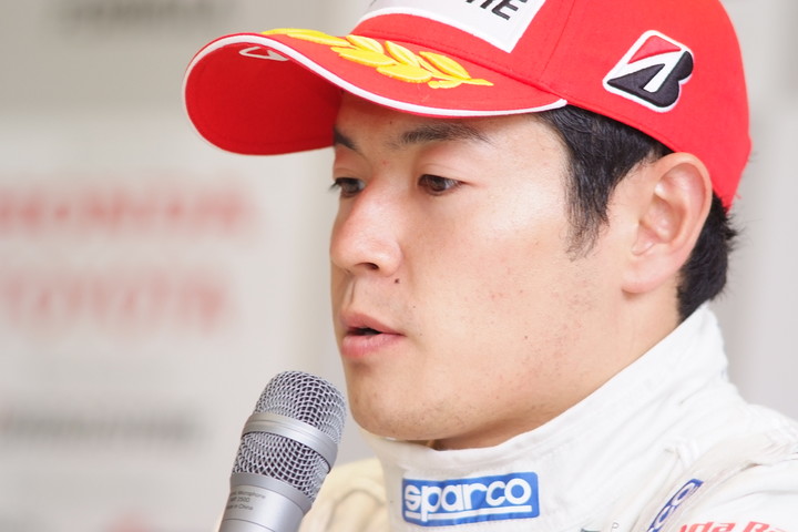 予選記者会見: 3位の山本尚貴（TEAM 無限SF14）