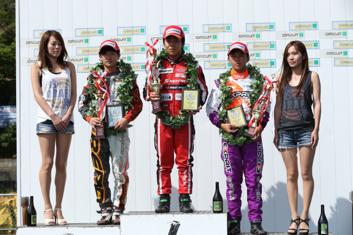 優勝富田選手、2位佐藤選手、3位宮下選手
