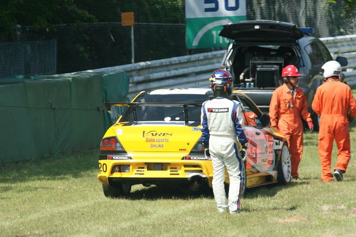 フリー走行: ST-2クラスの下垣和也／小林且雄／松本武士組（RSオガワADVANランサー）もトラブルでコースサイドにストップ