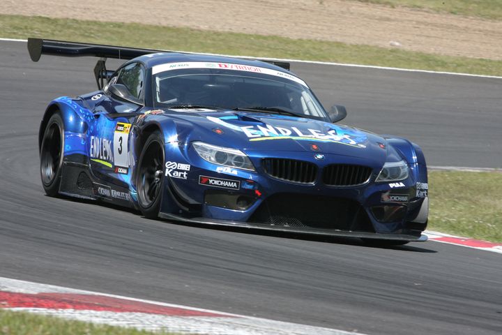 ST-Xクラスポールポジションは谷口行規／峰尾恭輔／元島佑弥組（ENDLESS･ADVAN･BMW）