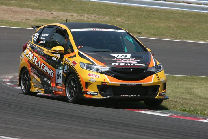 ST-5クラスポールポジションは大野尊久／井入宏之／梅本淳一組（BRP☆J'S RACINGフィット）