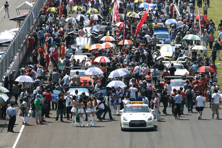 スターティンググリッド