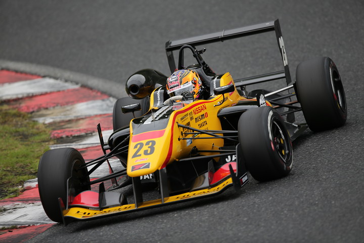 予選2位は高星明誠（B-MAX NDDP F3）