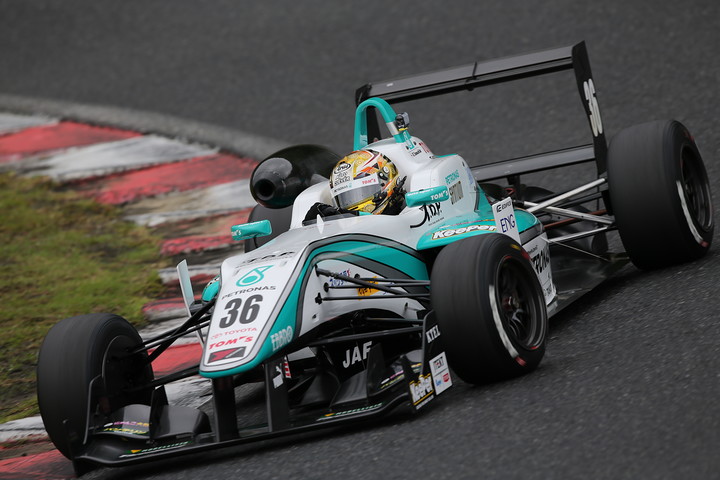 ポールポジションは山下健太（PETRONAS TOM'S F312）