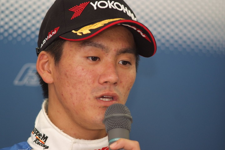 決勝記者会見: Nクラス2位の小河諒（KeePer TOM'S F306）