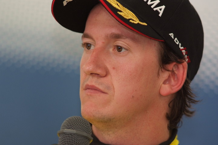 決勝記者会見: 3位のルーカス・オルドネス（B-MAX NDDP F3）