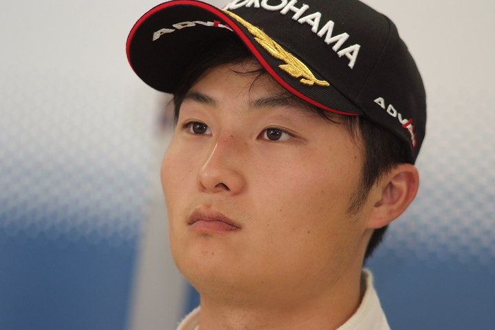 決勝記者会見: 2位の山下健太（PETRONAS TOM'S F312）