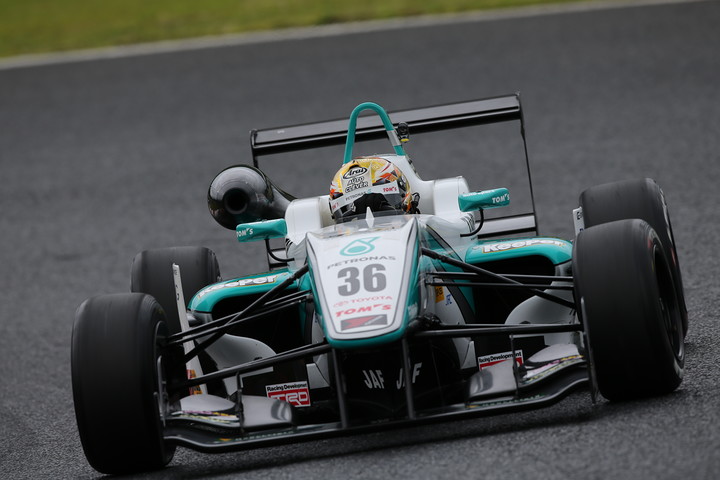 ポールポジションは山下健太（PETRONAS TOM'S F312）