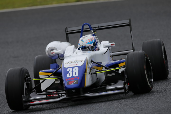 Nクラスポールポジションは小河諒（KeePer TOM'S F306）