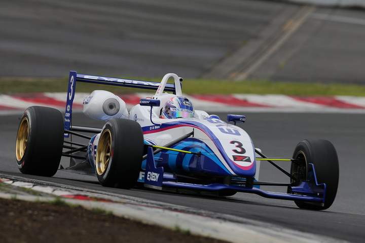 Nクラスポールポジションは三浦愛（EXEDY RACING F307）