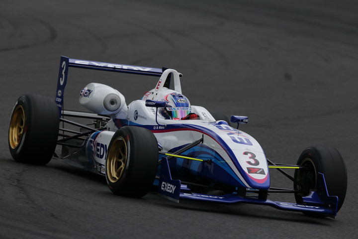 Nクラス決勝2位は三浦愛（EXEDY RACING F307）