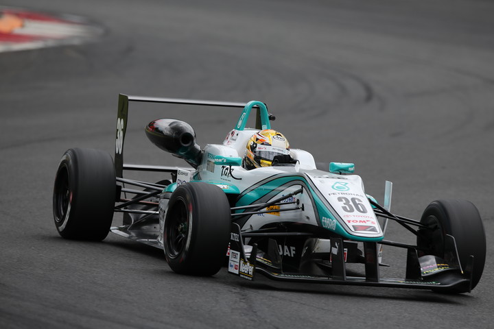 決勝3位は山下健太（PETRONAS TOM'S F312）