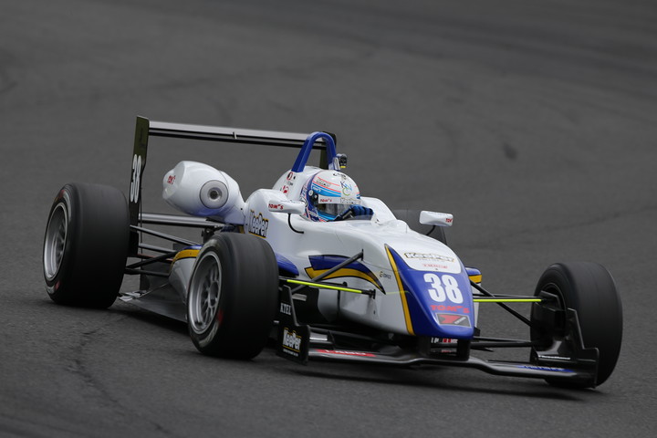 Nクラス優勝は小河諒（KeePer TOM'S F306）