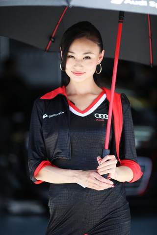 ピットウォーク: レースクイーン